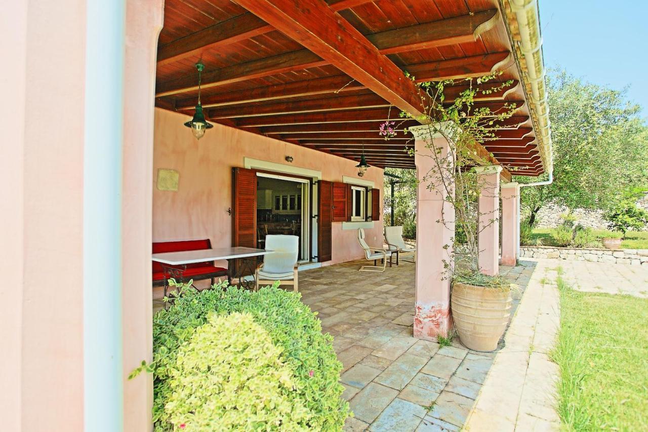 Villa Kleopatra Pouládes Exterior foto